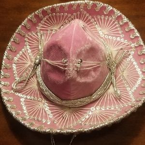 LITTLE GIRL SALAZAR YEPEZ HAT.